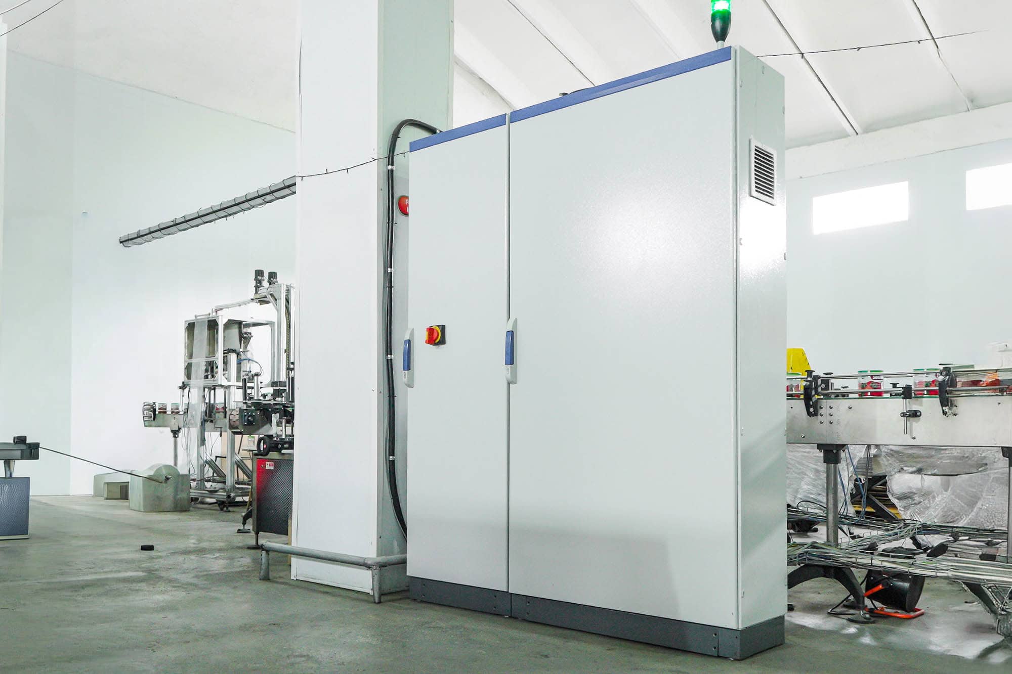 Dulapuri și panouri electrice personalizate, automatizare industrială, IESYS, WE Engineer