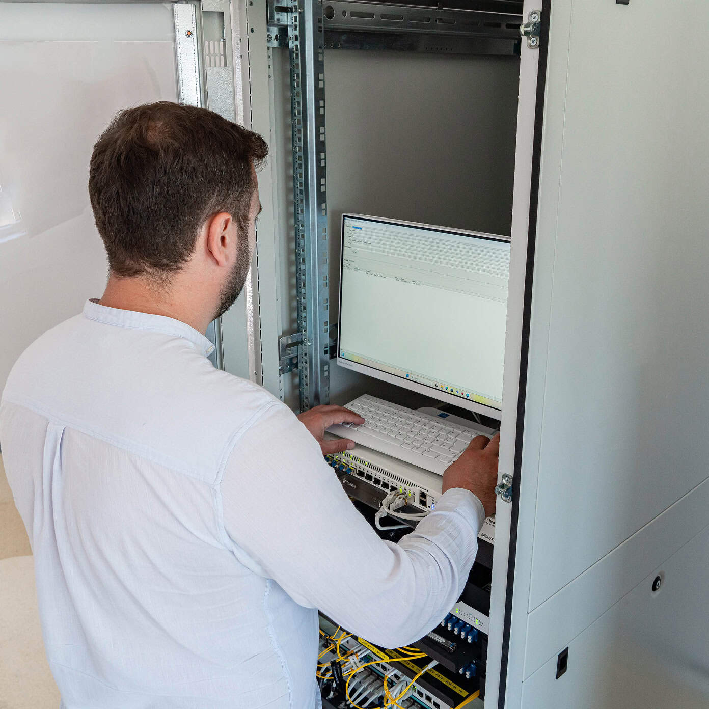 Proiectarea și implementarea managementului traficului, servicii complete