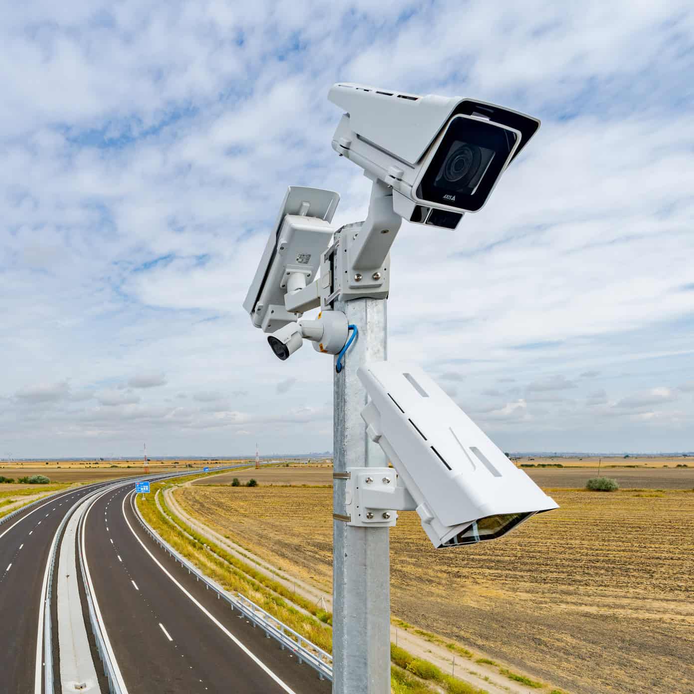 Sisteme de management al traficului, IESYS; soluții integrate, WE Engineer