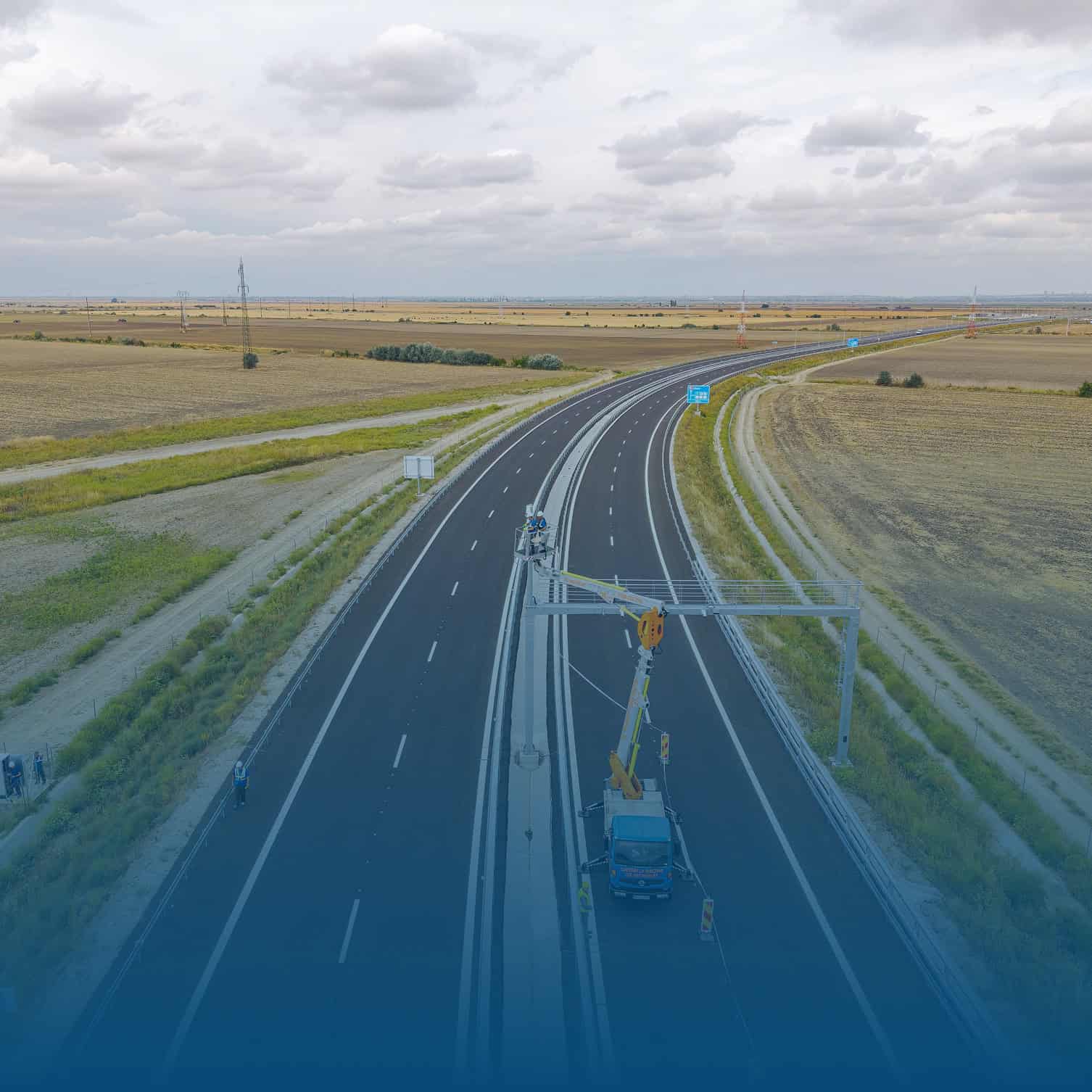 Supervisory control in large scale infrastructure, IESYS